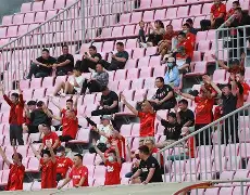  蹭板球的投篮视频完整 