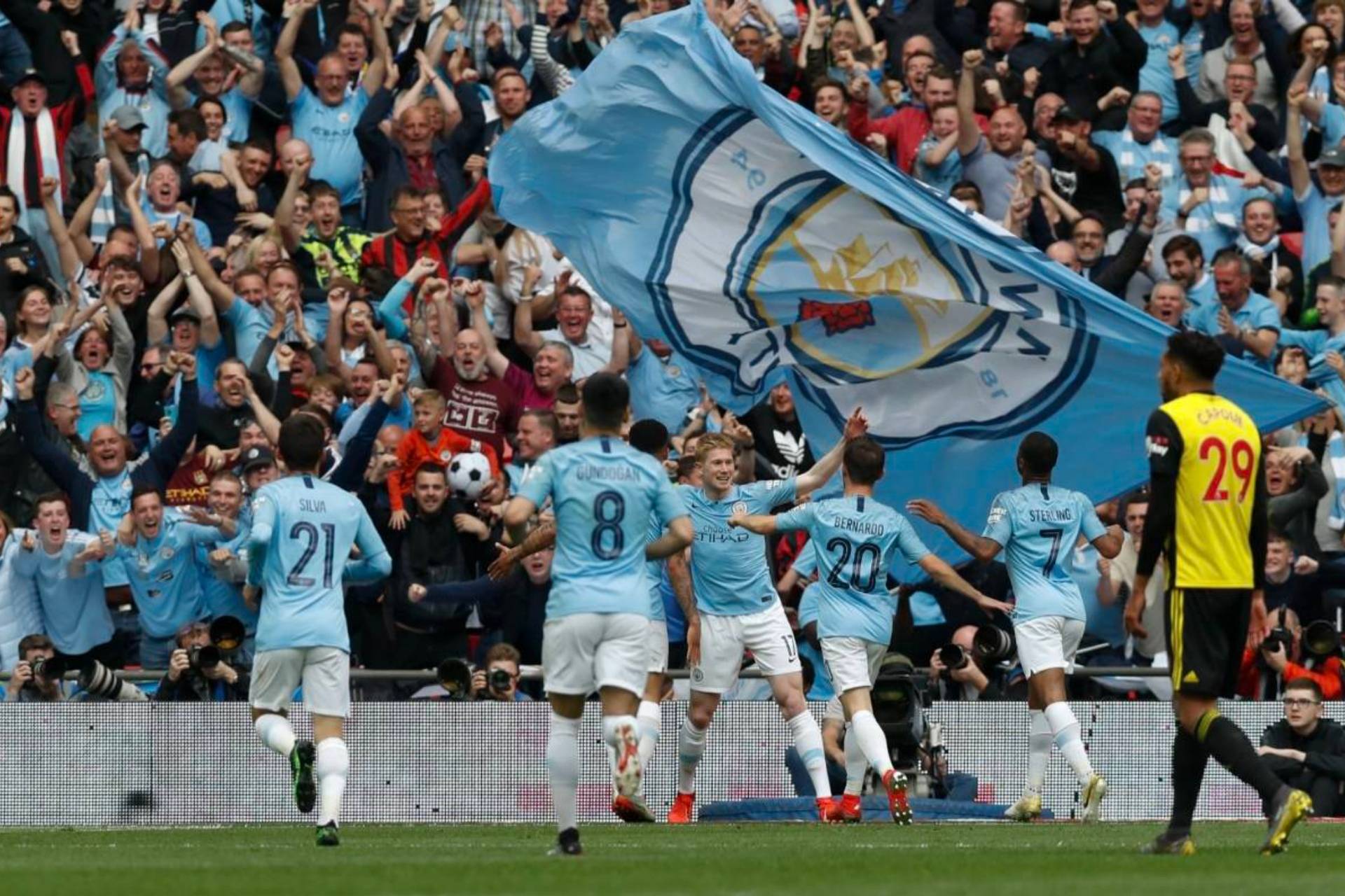 冲刺阶段亚洲杯焦点战,曼城完成战术微调,管理层满意,赛季目标并未改变 冲刺阶段亚洲杯焦点战,曼城完成战术微调,管理层满意,赛季目标并未改变