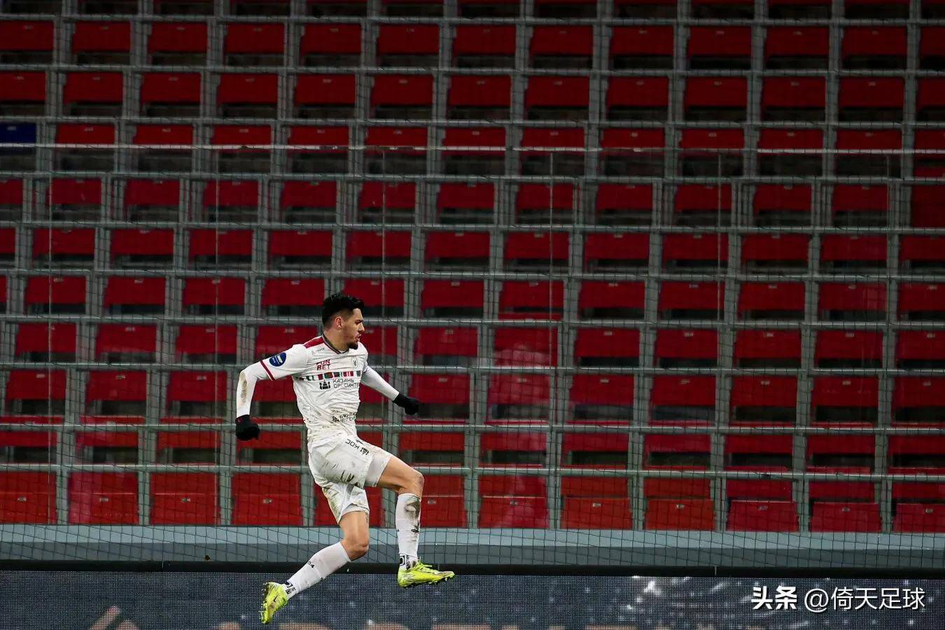 包含葡超国际比赛日走向成谜,里昂调整名单,目标明确,心理建设被强调的词条 包含葡超国际比赛日走向成谜,里昂调整名单,目标明确,心理建设被强调的词条