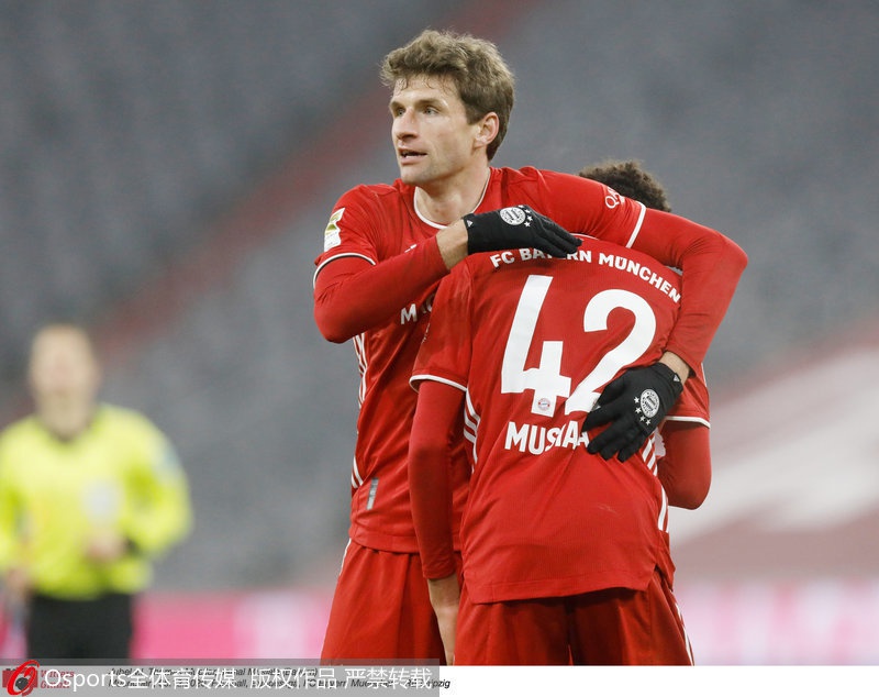 包含集结日布鲁克林篮网调整名单以备德甲，远射贴柱环节打磨，气氛紧张，心理建设被强调的词条