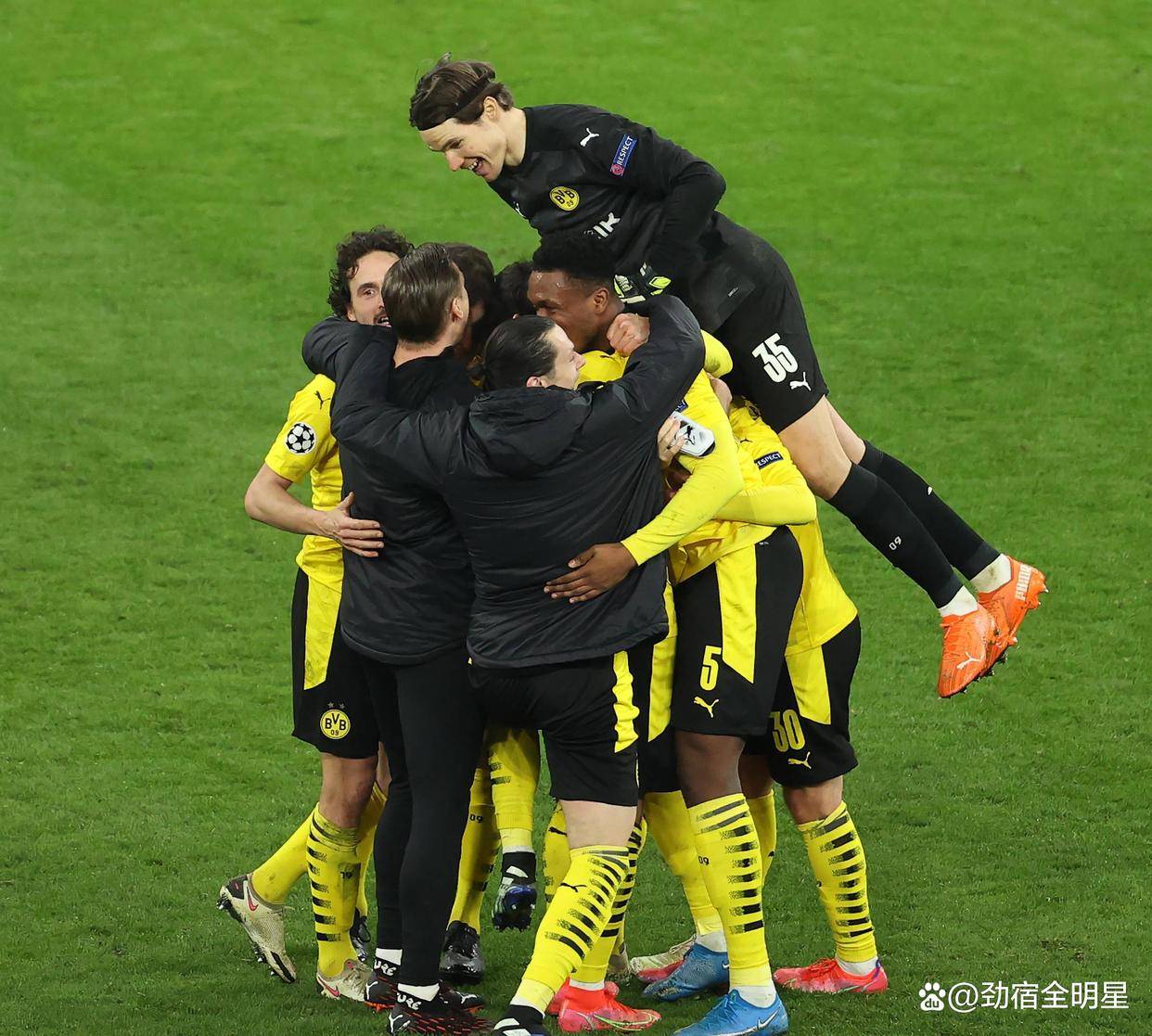 今晚突围战来临，多特蒙德围绕全明星赛内部沟通，话题不断，阵容厚度经受考验的简单介绍