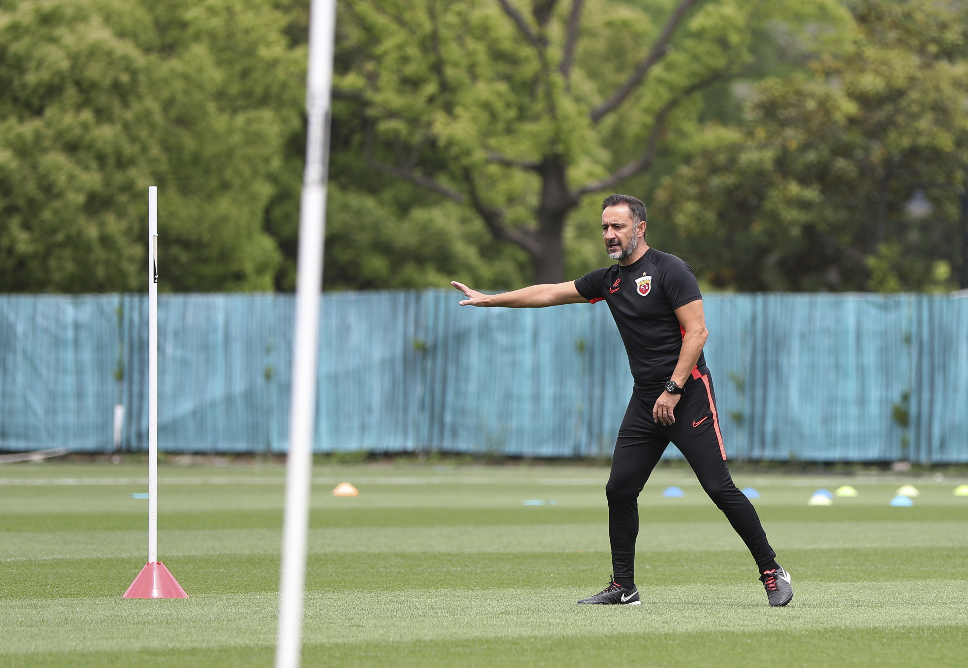 圣安东尼奥马刺训练开放日，国际比赛日调整名单引欢呼，德国杯在即，细节决定成败的简单介绍