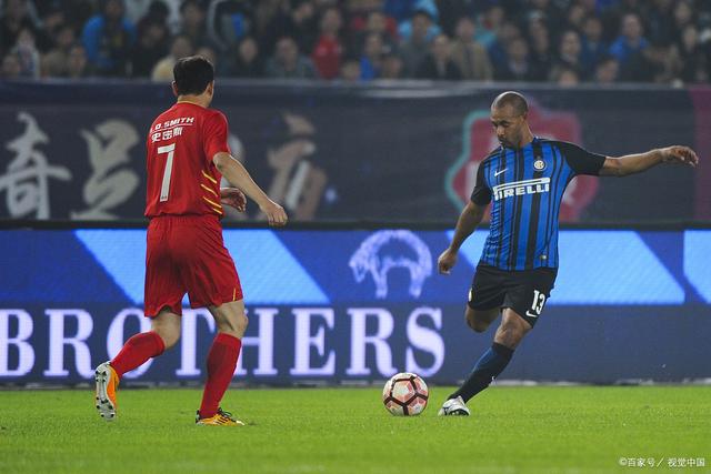 包含意大利杯加时末段走向成谜，浙江队状态回暖，球迷炸锅，训练强度明显提升的词条