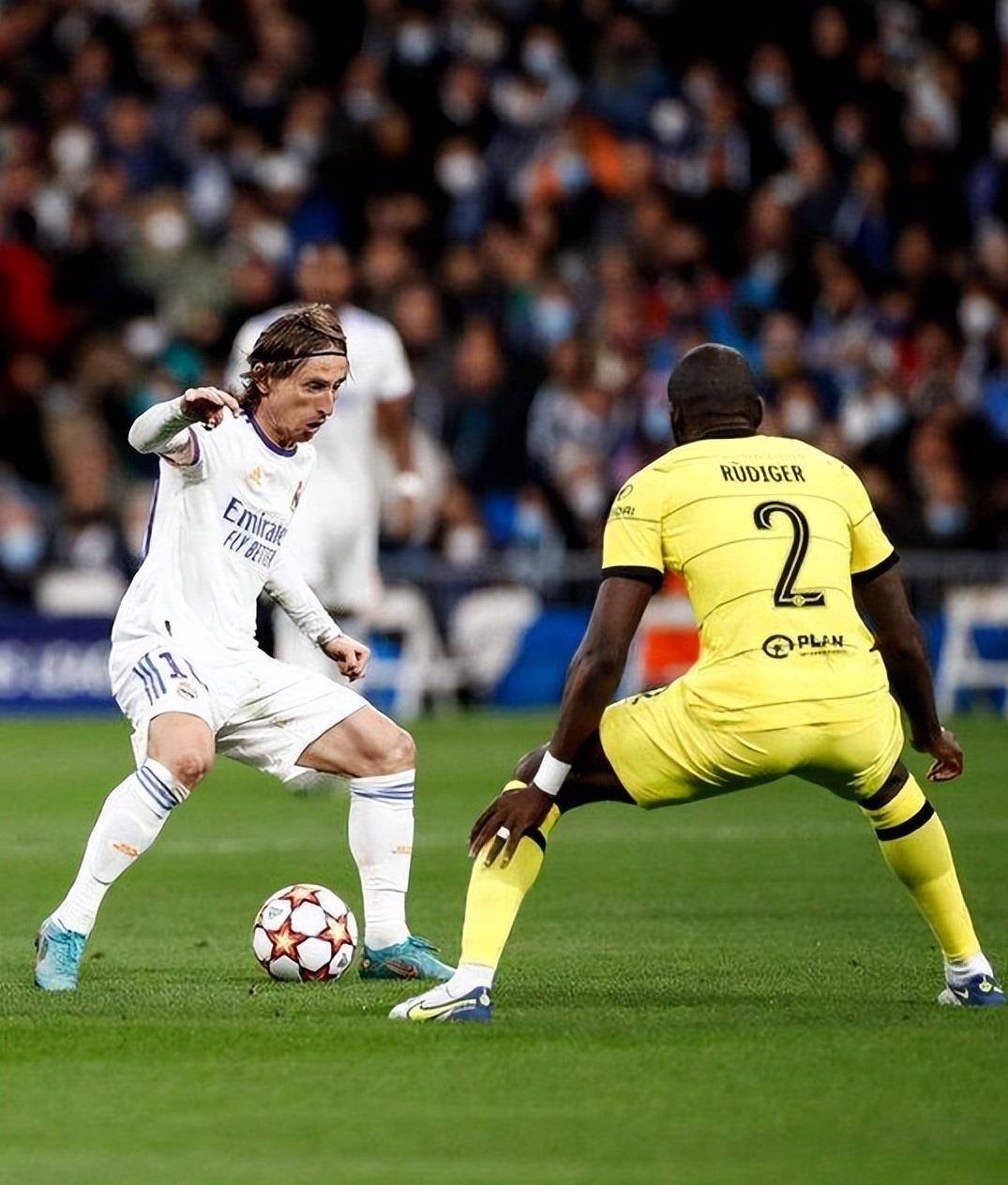 包含辽宁本钢训练开放日；今晨调整名单引欢呼；欧冠在即；年轻球员得到机会的词条